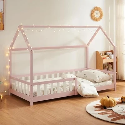 Abbildung von [en.casa] Kinderbett Hesel Hausbett Rosa 90 x 200 cm mit Rausfallschutz und Lattenrost Bodenbett Jugendbett Holzbett