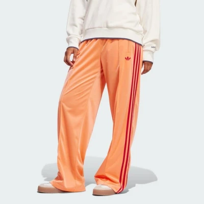 Abbildung von adidas Originals Firebird Loose Jogginghose, Damen, Größe: 34/36 (S), Semi coral/team victory red