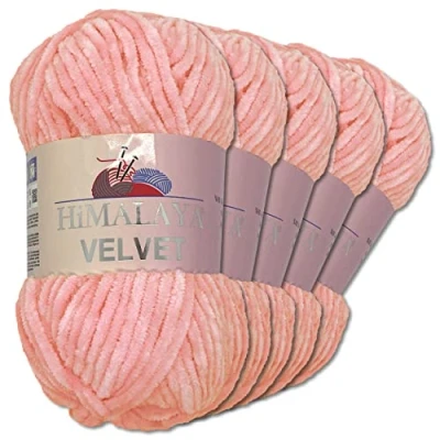 Abbildung von Wohnkult Himalaya 5 x 100 g Velvet Dolphin Wolle 40 Farben zur Auswahl Chenille Strickgarn Glanz Flauschgarn Accessoire Kleidung (90019 Rosa)