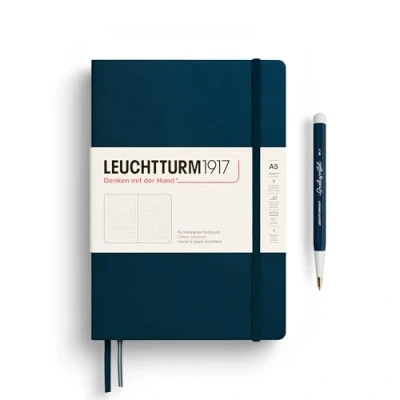 Abbildung von LEUCHTTURM1917 372189 Notizbuch Medium A5, Hardcover Schreibbuch, 251 nummerierte Seiten, Deep Sea, dotted