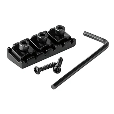 Abbildung von Musiclily 43mm Locking Nut Gitarren Klemmsattel für Floyd Rose Tremolo System E Gitarre, Schwarz