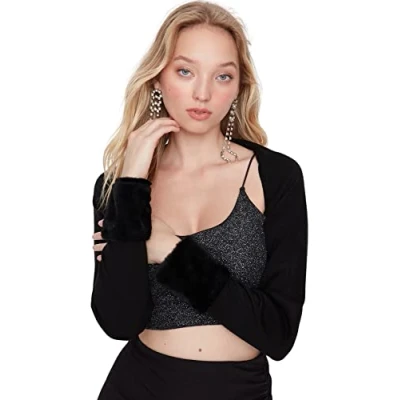 Abbildung von Trendyol Damen Einfarbig taillierte Strickjacke mit V Ausschnitt Pullover, Schwarz, UK 12