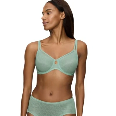 Abbildung von Triumph Minimizer BH Signature Sheer W01 EX verkleinert die Brust optisch um eine Cup Größe