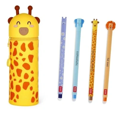 Abbildung von LEGAMI 2 in 1 Weiche Silikontasche Giraffe Schultasche, Tischstifthalter, Reißverschluss, Silikon, Stiftetasche Buntstifte Marker, H 18,5 cm mit 4er Stifteset (Giraffe + Wildlife)