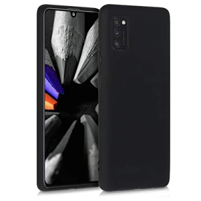 Abbildung von kwmobile Hülle kompatibel mit Samsung Galaxy A41 weiches TPU Silikon Case Cover geeignet für kabelloses Laden Schwarz matt