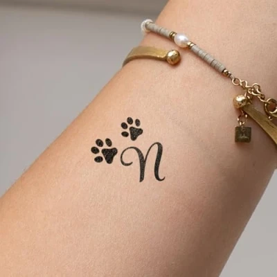 Abbildung von Inkster Pfote mit Initialen Tattoo Buchstabe N vegane &amp; wasserfeste Temporäre Tattoos für Erwachsene EU Kosmetikzertifizierte Farbe