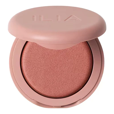 Abbildung von Ilia soft Focus Fluffing Blush Talkumfreies Puderrouge Blurring Breathless
