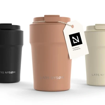 Abbildung von LARS NYSØM Thermobecher Bevægelse, Edelstahl, Auslaufsicherer Travel Mug für Kaffee und Tee unterwegs 380ml 500ml