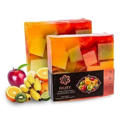 Abbildung von Panu Seifen Frutiy Vegane Duschseife für alle Hauttypen Naturseife als festes Duschgel und Shampoo Premium Soap Bar Natürlicher Duschbrocken