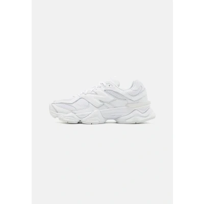 Abbildung von New Balance 9060 Unisex Sneaker low, Größe: 37.5, White Leder und textil