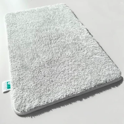 Abbildung von casa pura Badematte 50 x 60 cm weiß weicher, Flauschiger Badezimmerteppich in Shaggy Optik, Badvorleger rutschfest waschbar Duschvorleger, Teppich Fußmatte für Badezimmer, Dusche, Sky Soft