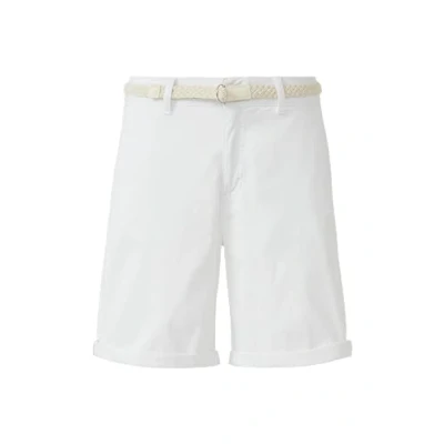 Abbildung von s.Oliver Shorts mit geflochtenem Gürtel und Garment Dye weiß 42