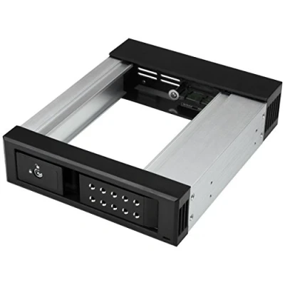 Abbildung von StarTech.com Hot Swap Festplattenschacht von 5,25&quot; auf 3,5&quot; Wechselbarer Laufwerksschacht für SATA/SAS Laufwerke Aluminium (HSB1SATSASBA)