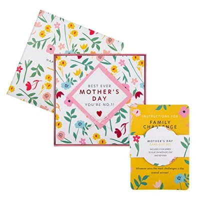 Abbildung von Hallmark Muttertagskarte für Mama Blumen Design mit Kartenspiel &amp; Geschenkbox