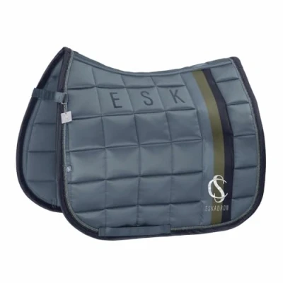 Abbildung von Eskadron Schabracke Classic Sports Big Square Mattgloss Dressur Steel Blue Warmblut Agradi.deVerkauft von Agradi