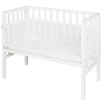 Abbildung von roba Beistellbett safe asleep® 2 in 1 45 x 90 cm Höhenverstellbar Komplettes Anstellbett mit Matratze + Canvas Barriere Mesh Umrandung Bett Set für Babys Holz weiß