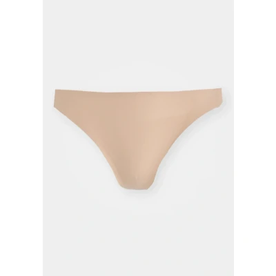 Abbildung von Triumph Smart Invisible String Schwarz Fit 1 Damen