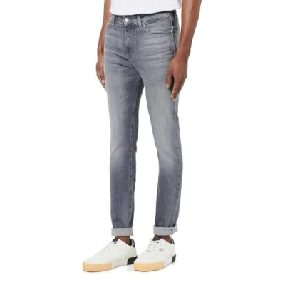 Abbildung von Tommy Jeans Herren Hose Simon Skinny Fit, Schwarz (Denim Black), 34W/36L