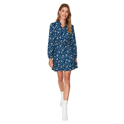 Abbildung von Trendyol Damen Regular A Linie V Ausschnitt Webstoff Kleid, Marineblau, 42
