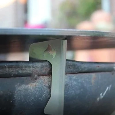 Abbildung von Grillrost.com Das Original Universal Abstandshalter für Feuerplatten zur Verwendung auf Feuertonnen, Feuerschalen und Kugelgrills (3 St.)