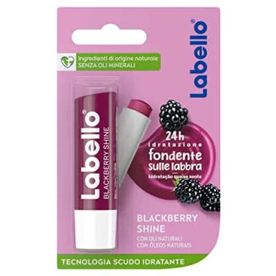 Abbildung von Labello Blackberry Shine Lippenbalsam 4,8 g, bunter mit Brombeeraroma, feuchtigkeitsspendender Lip Balm 24H natürlichen Inhaltsstoffen und Farbpigmenten