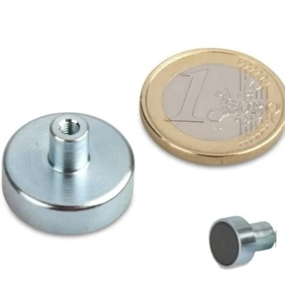 Abbildung von 10 x Ferrit Flachgreifer Ø 20,0 mm 4,5 mit Gewindebuchse M3 6 hält 3,0 kg Stück Topfmagnete Gewinde Buchse (Innengewinde)