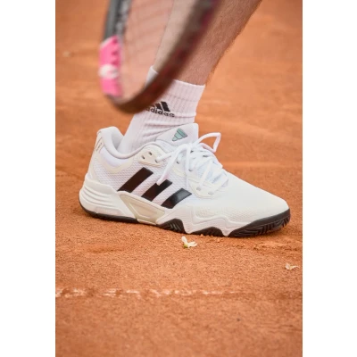 Abbildung von adidas Performance Solematch Control 2 Multicourt Tennisschuh, Herren, Größe: 39 1/3, Footwear white/black blue metallic/silver metallic Schuhe