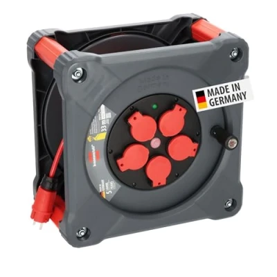 Abbildung von Brennenstuhl Professional Baustellen Kabeltrommel KA 3110 5 IP44 (33m H07BQ F 3G1,5 Kabel in rot, Baustelleneinsatz und ständiger Einsatz im Freien, Schutzkontakt Steckdosen, Made Germany)