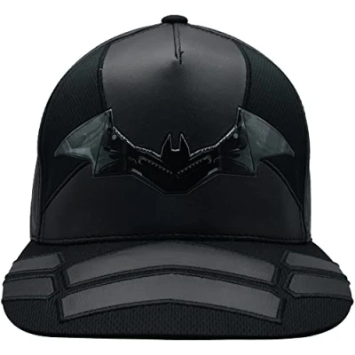 Abbildung von Concept One Unisex The Batman Dad Hat, Armor Design Baseball Cap with Flat Brim Baseballkappe, Schwarz, Einheitsgröße