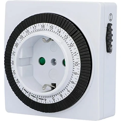 Abbildung von UNITEC Tages Zeitschaltuhr, mechanisch, für Innenbereich IP20, ansprechende quadratische Form, analog, weiß, 15 Minuten Abstände einstellbar