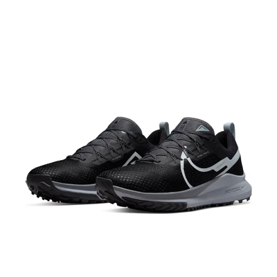 Abbildung von Nike Performance React Pegasus Trail 4 Laufschuh Trail, Herren, Größe: 41, Black/aura/dark grey/wolf grey Schuhe
