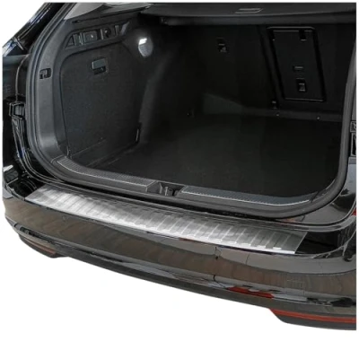 Abbildung von tuning art BL1058 Ladekantenschutz mit Abkantung passend für Skoda Superb Combi 4, iV Typ 3Y 2024 , Farbe:Silber