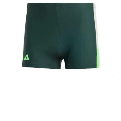 Abbildung von adidas Men&#039;s Colorblock Swim Boxers Badehose, Legend Ivy/Linen Green/Green Spark, 30