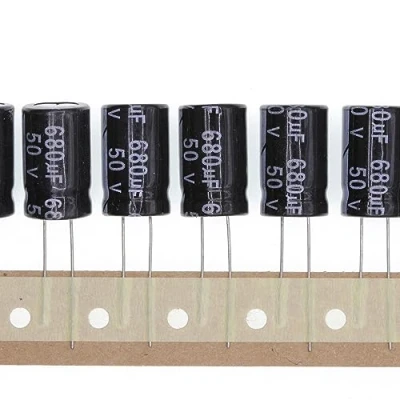 Abbildung von 20 Stück 50V 680UF Steckbarer Aluminium Elektrolytkondensator 13x21 13 * 21mm
