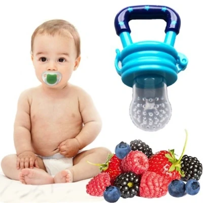 Abbildung von Baby Ernährung gesund und richtig fördern durch Fruchtsauger Vitamine einfach sicher zuführen (Blau)