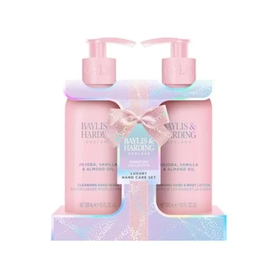 Abbildung von Surya Baylis &amp; Harding Jojoba, Vanilla Almond Oil Luxury Hand Care Gift Set Vegan Friendly
