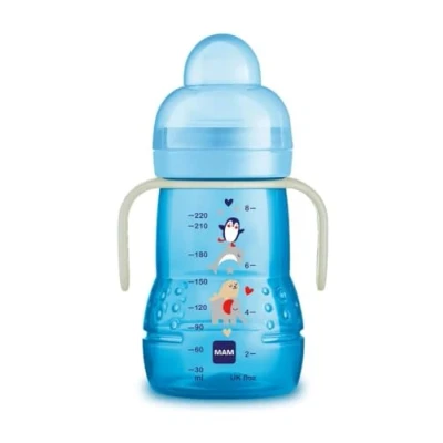 Abbildung von MAM Silikon Trainer Night 4+Monate, 220 ml hellblau, mit beleuchteten Griffen im Dunkeln
