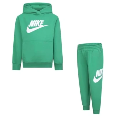 Abbildung von Nike Sportswear CLUB Unisex SET Stoffhose für Kinder, Größe: 74/80, Stadium green
