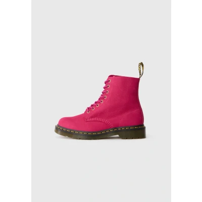 Abbildung von Dr. Martens Pascal 8 Unisex Schnürstiefelette, Größe: 47, Fuchsia pink Schuhe