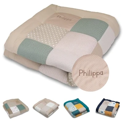 Abbildung von ULLENBOOM Krabbeldecke für Baby mit Personalisierung, 100% OEKO TEX Materialien, Blätterzauber 120x120 cm Babydecke Namen und Datum, ideal als Spieldecke personalisiertes Geschenk zur Geburt