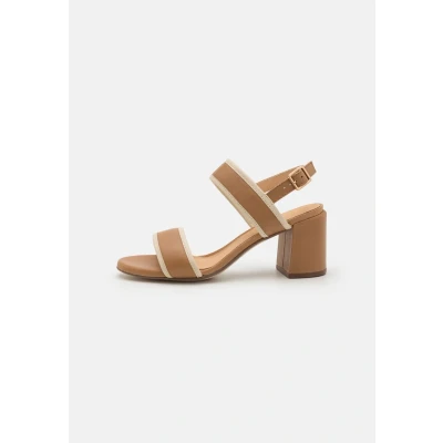 Abbildung von Clarks Ezoria Sling Riemensandalette, Damen, Größe: 37, Light tan combination Schuhe