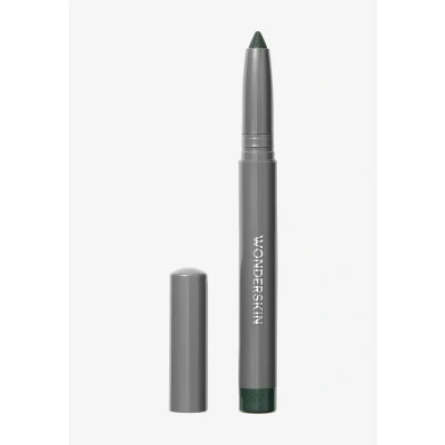 Abbildung von Wonderskin IYKYK Lidschatten Stick Langanhaltender Stick, wischfest und wasserfest, schimmernder mit integriertem Anspitzer (Green Smoke)