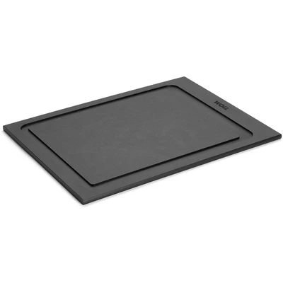 Abbildung von Woll Cut &amp; Serve Schneidebrett, 30 x 22 cm, 7 mm hoch, aus FSC zertifiziertem Papierverbundstoff, BPA und VOC frei, Hitzebeständig bis 175C, spülmaschinenfest, mattschwarz