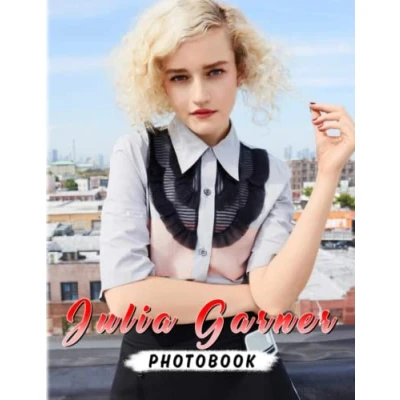 Abbildung von 𝕁𝕦𝕝𝕚𝕒 𝔾𝕒𝕣𝕟𝕖𝕣 Photobook: Photo Fan Book With 40 Exclusive And Awesome Images Of A Talented Female Celebrity Gifts For Her Fans To Decor Unwind