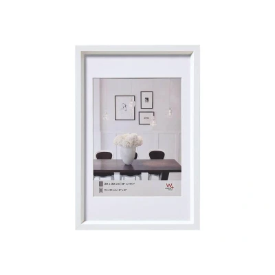 Abbildung von walther design Bilderrahmen weiss 30 x 40 cm mit Passepartout, Steel Style Kunststoffrahmen ES040W, Weiß