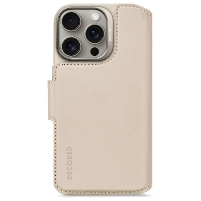 Abbildung von Apple iPhone 16 Pro Hülle MagSafe Echtleder Decoded Klapphülle/2 in 1 Case Handyhülle Beige