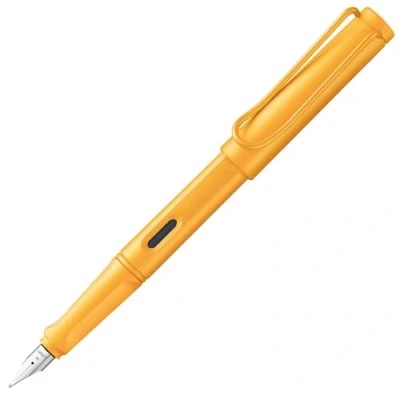 Abbildung von Lamy safari mango Füller Füllhalter mit ergonomischem Griff &amp; polierter Stahlfeder in Strichbreite EF robuster ASA Kunststoff inkl. Tintenpatrone T 10 blau Rechtshänder