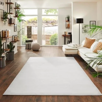Abbildung von Jimri Flauschiger Teppich Läufer Hochwertige Kurzflor für Zuhause, Büro, Küche, Eingang, Flur, Wohnzimmer Maschinenwaschbar Rutschfester Waschbar 140x200 cm Cream_Weiß