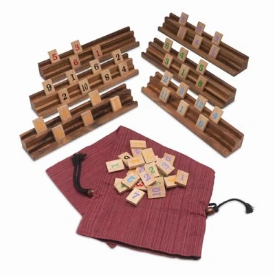 Abbildung von Logoplay Holzspiele Spielesammlung, Rummy Okey für 2 bis 6 Spieler 162 Spielsteine + Halterungen im StoffbeutelHolzspielzeug