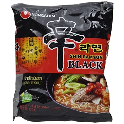 Abbildung von Nong Shim Instantnudeln Shin Ramyun Black Koreanische Rindfleisch Ramen Suppe scharf mit Knoblaucharoma schnelle Zubereitung 4er Vorteilspack à 130g